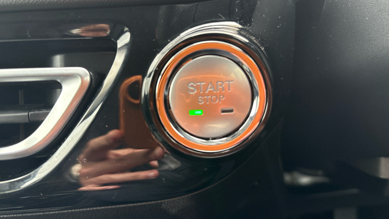 MG HS 1.5 T-GDI Trophy 5dr DCT Petrol Hatchback